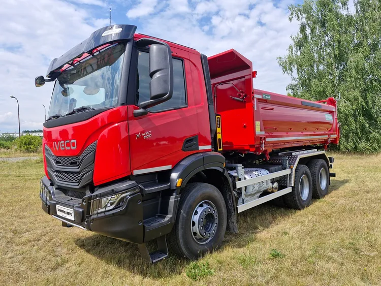 Fotografie vozu Iveco X-WAY 6x4 sklápěč HARDOX