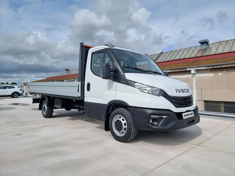 Fotografie vozu Iveco Daily 35S16/valník/kamera