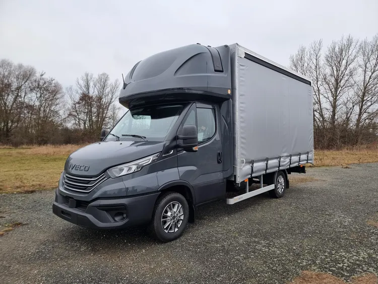 Fotografie vozu Iveco Daily 35S16/automat/Plachta 8e palet