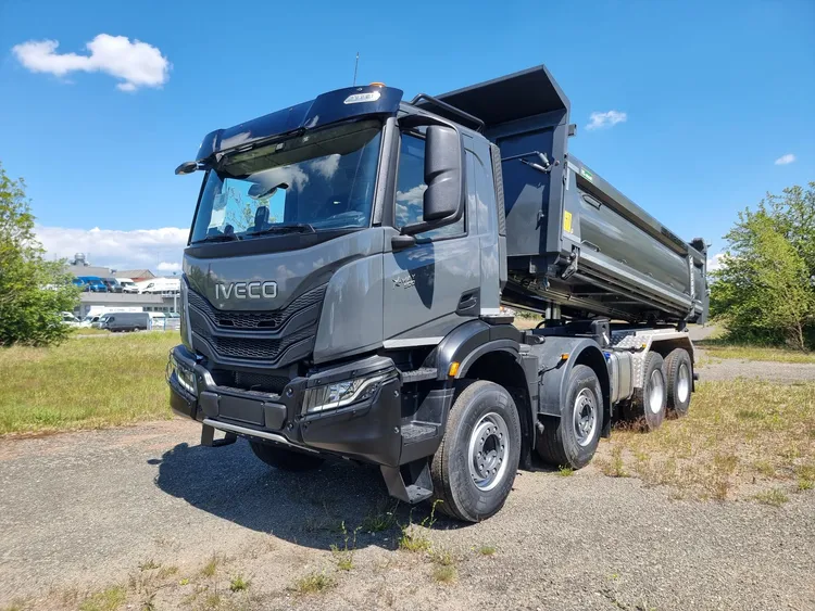 Fotografie vozu Iveco X-WAY 8x4 sklápěč HARDOX