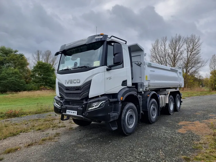 Fotografie vozu Iveco X-WAY AD360X48Z /hardox/hydro bok